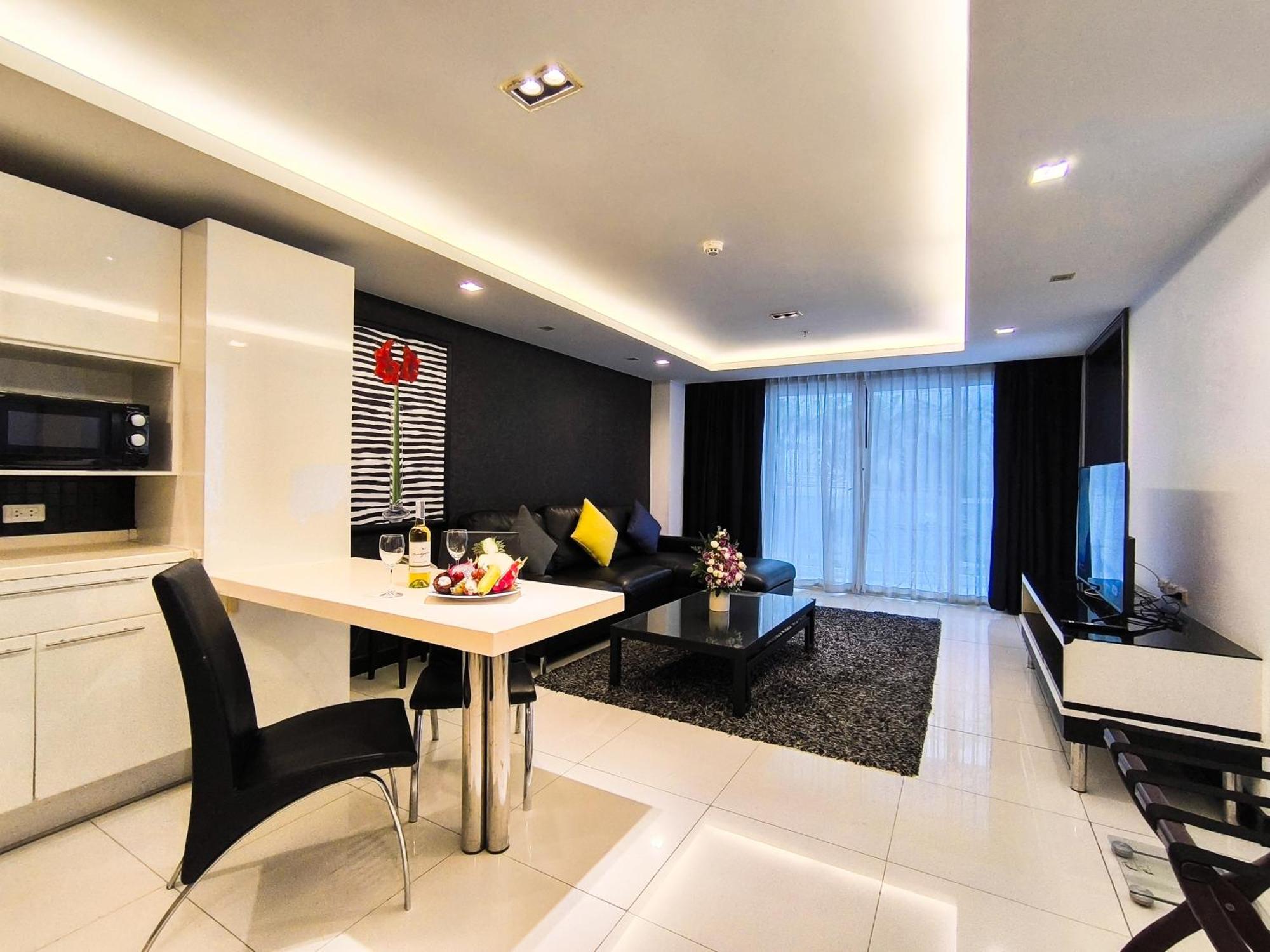 Nova Suites Pattaya By Compass Hospitality Exterior photo