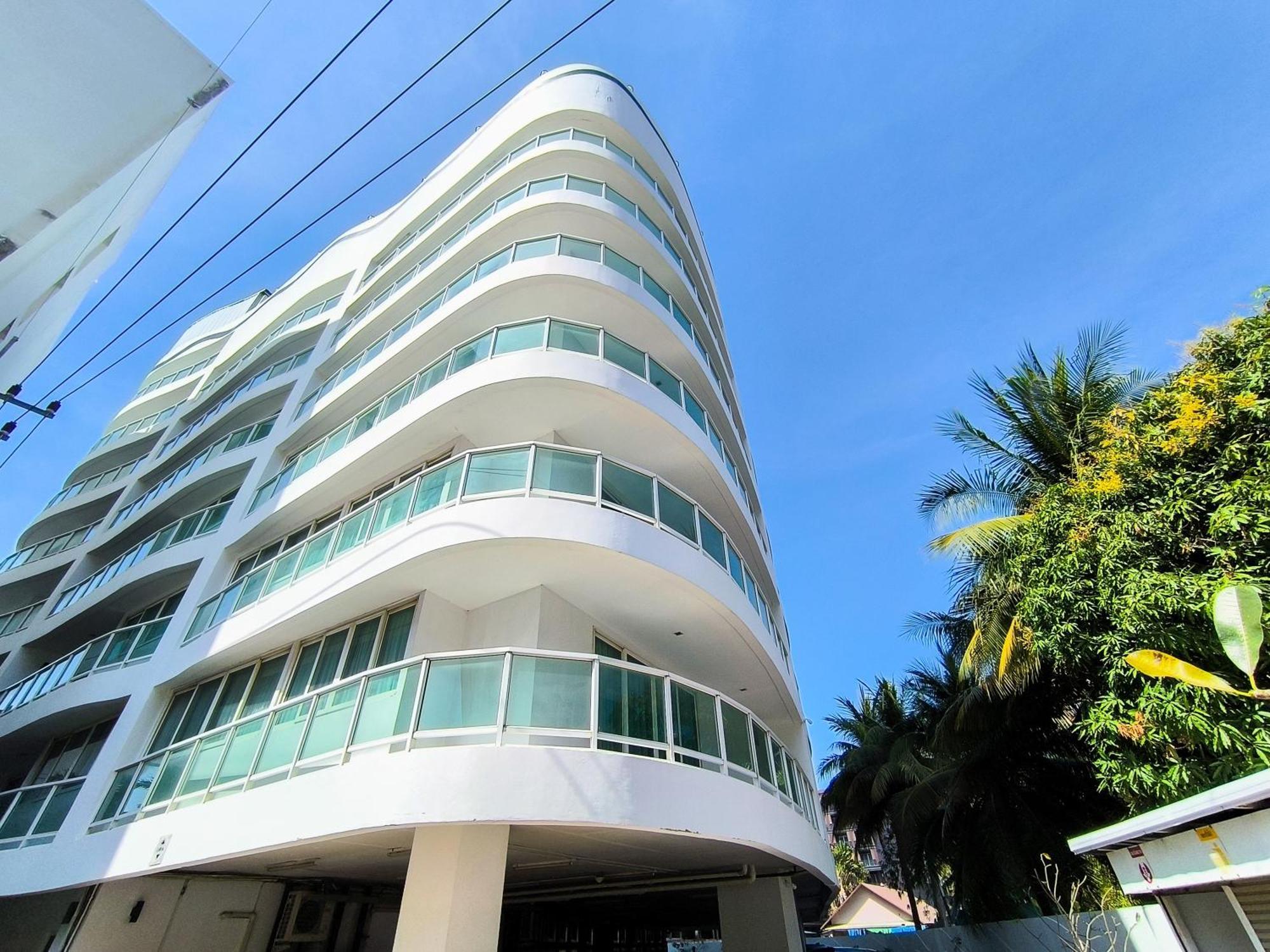 Nova Suites Pattaya By Compass Hospitality Exterior photo